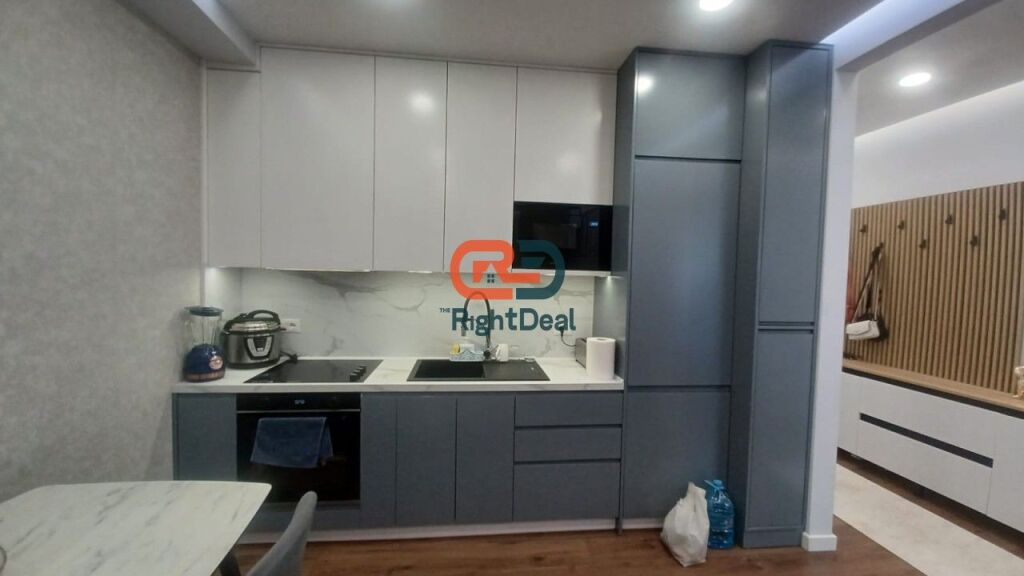 Prane Brrylit, Shitet Super Apartament 2+1, I Investuar Totalisht Gati Per Banim !!!