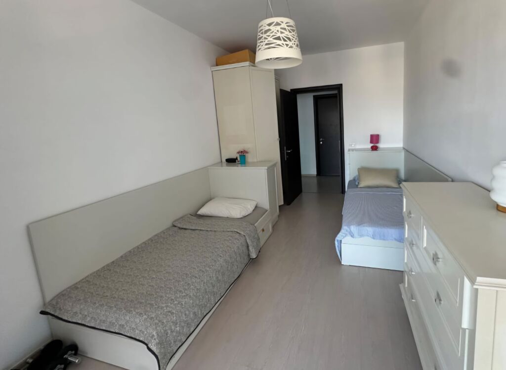 Jepet me qera apartament  2+1