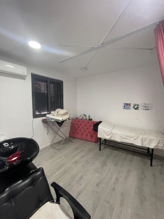 🏢 **SHOP FOR SALE – NEAR THE MARTYRS' MUSEUM**