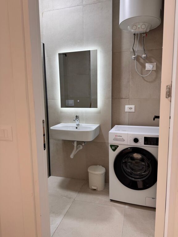 Qera | Apartament 1 + 1 | Boulevardi i Ri | 700 €/muaj