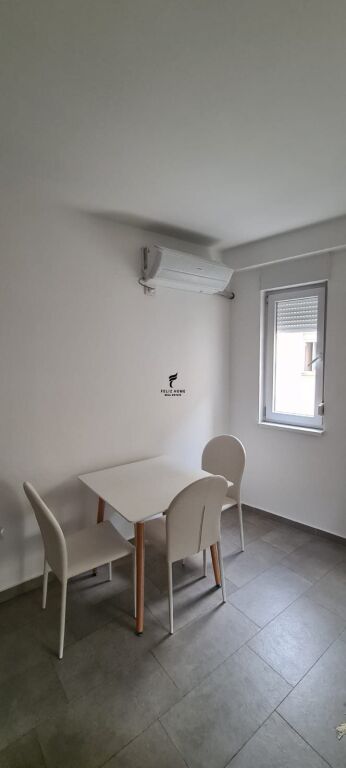 APARTAMENT ME QERA 1+1 21 DHJETORI 55.000 LEKE FH-93159