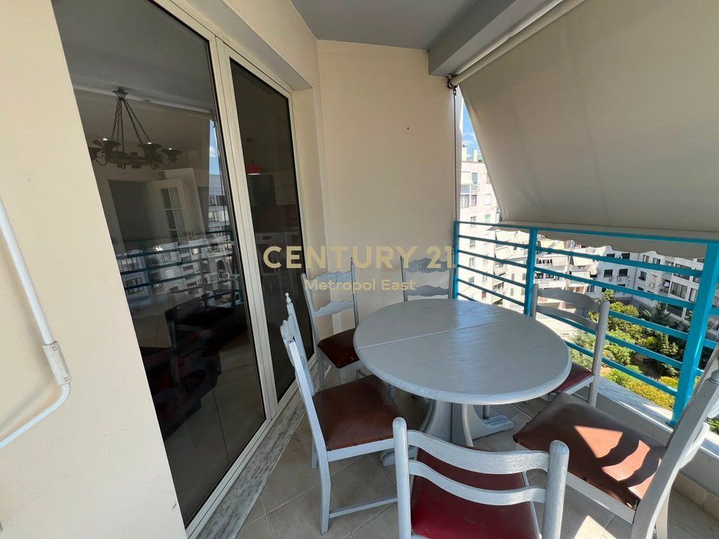 Shitet Apartament 2+1 me Verandë – Misto Mame, Tiranë