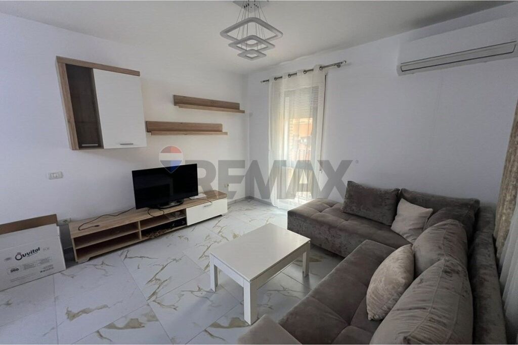 Jepet me qira apartament 2+1+2+ Parkim!