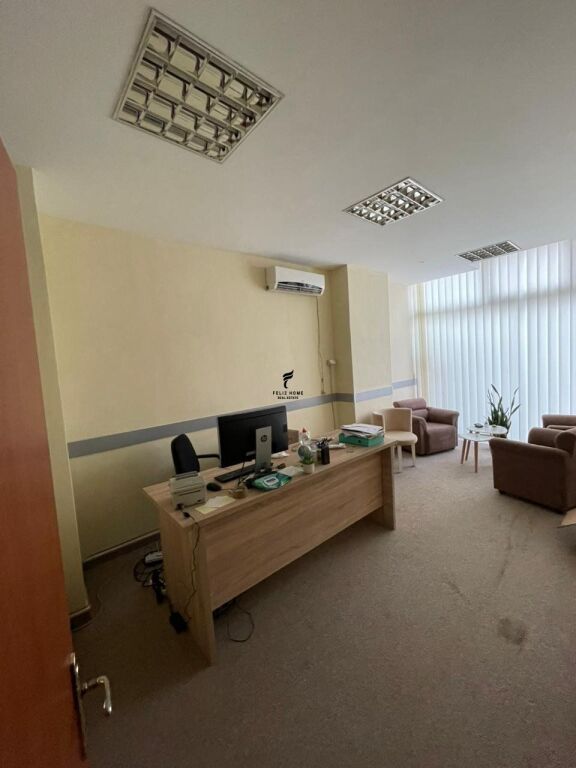 OFFICE FOR RENT 60 M2 ASTIR 45,000 LEKE FH-93187