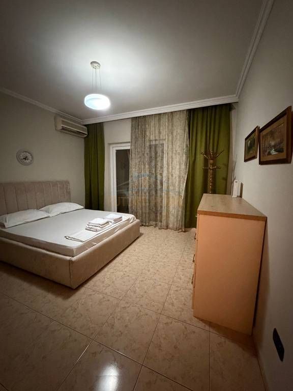 Rent, Apartment 2+1+Veranda, New Bazaar, Tirana