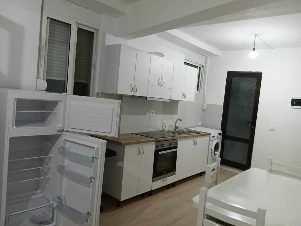 Jepet apartament 2+1- Me Qera- Fresk- Tirane