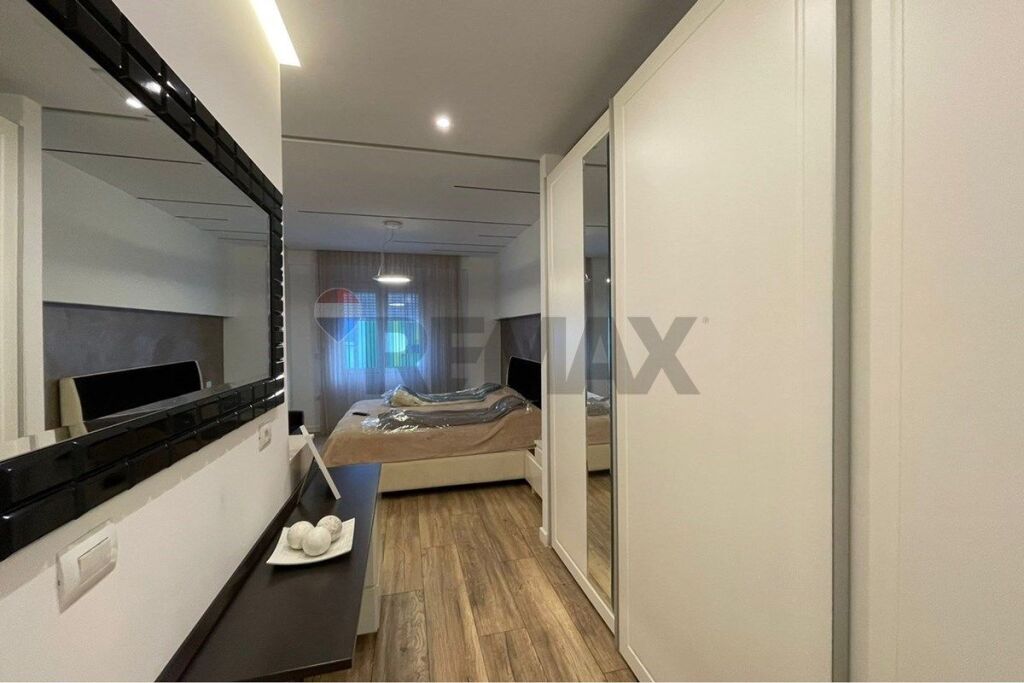 We offer a 3+1 apartment with parking space for rent near the Zoo Garden.