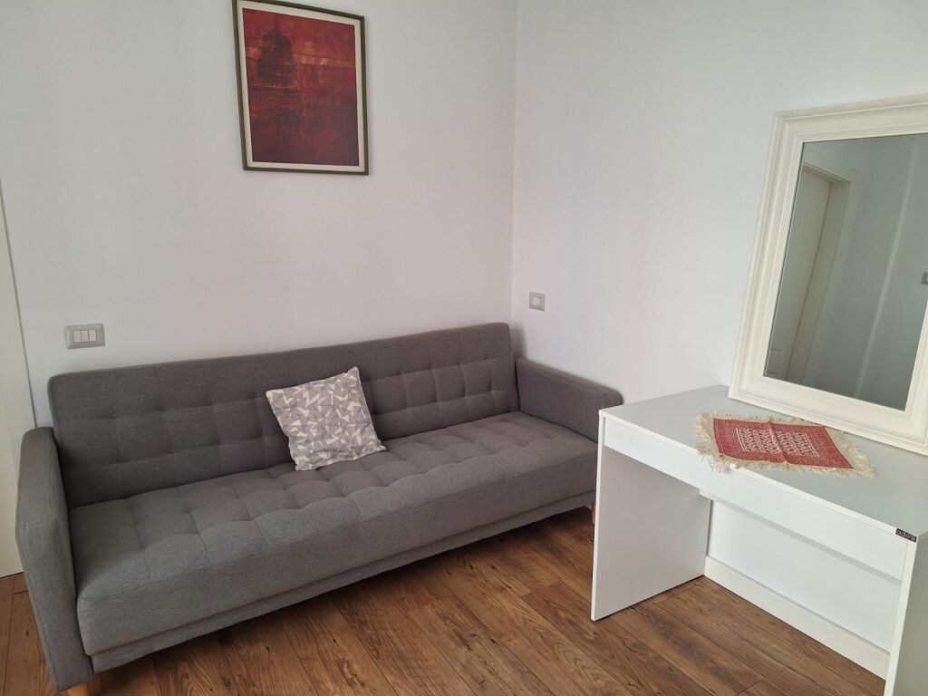 APARTAMENT 2+1+2 ME QIRA, PRANE AMBASADES AMERIKANE!