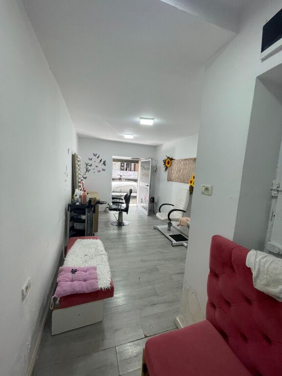 🏢 **SHOP FOR SALE – NEAR THE MARTYRS' MUSEUM**