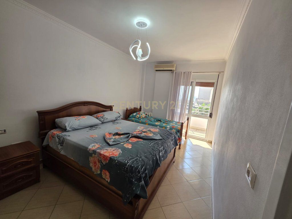 Shitet Apartament 1+1 Pamje Deti në Shkëmbin e Kavajës, Durrës - Vijë e Parë !