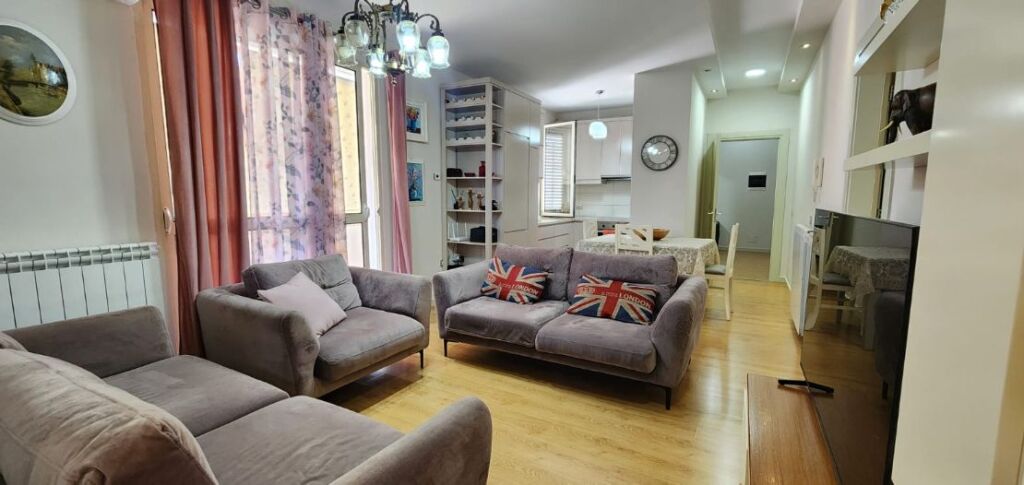 Apartament 3+1+2 per shitje ne Fresk !