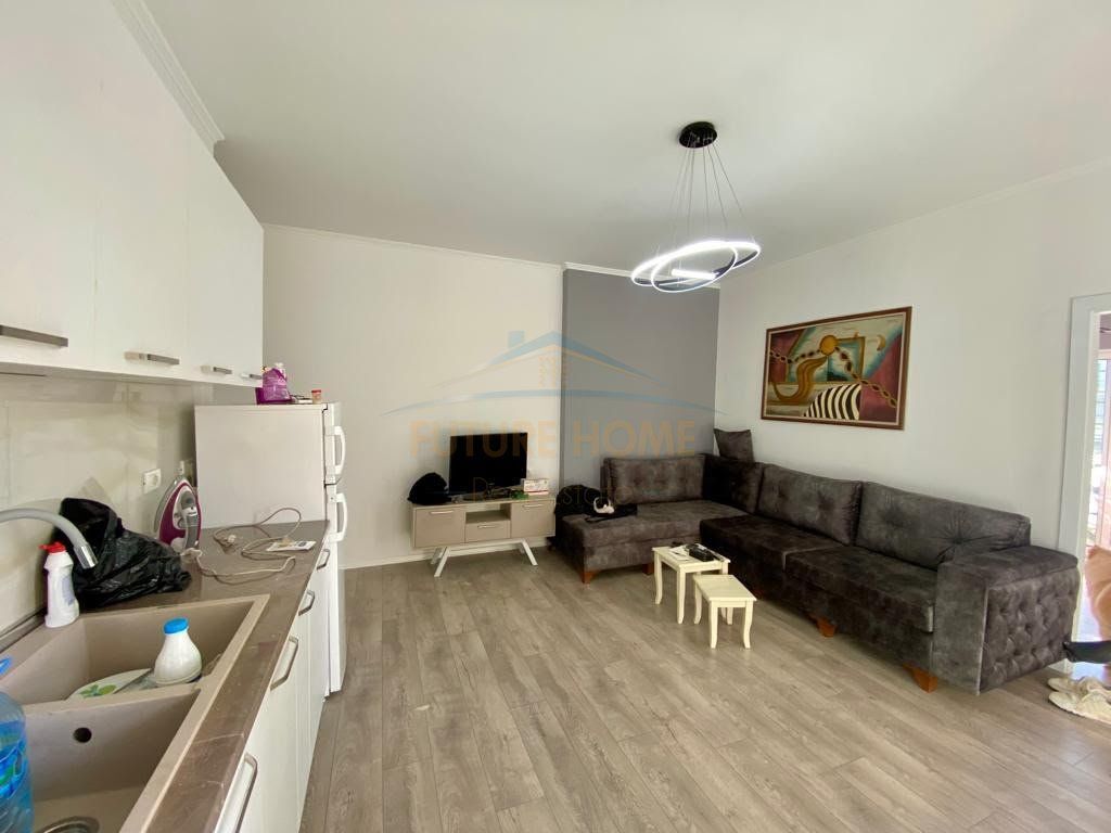 Shitet,Apartament 1+ 1, Rruga Hysen Dalliu,
