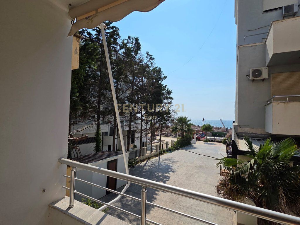 Shitet Apartament 1+1 Pamje Deti në Shkëmbin e Kavajës, Durrës - Vijë e Parë !