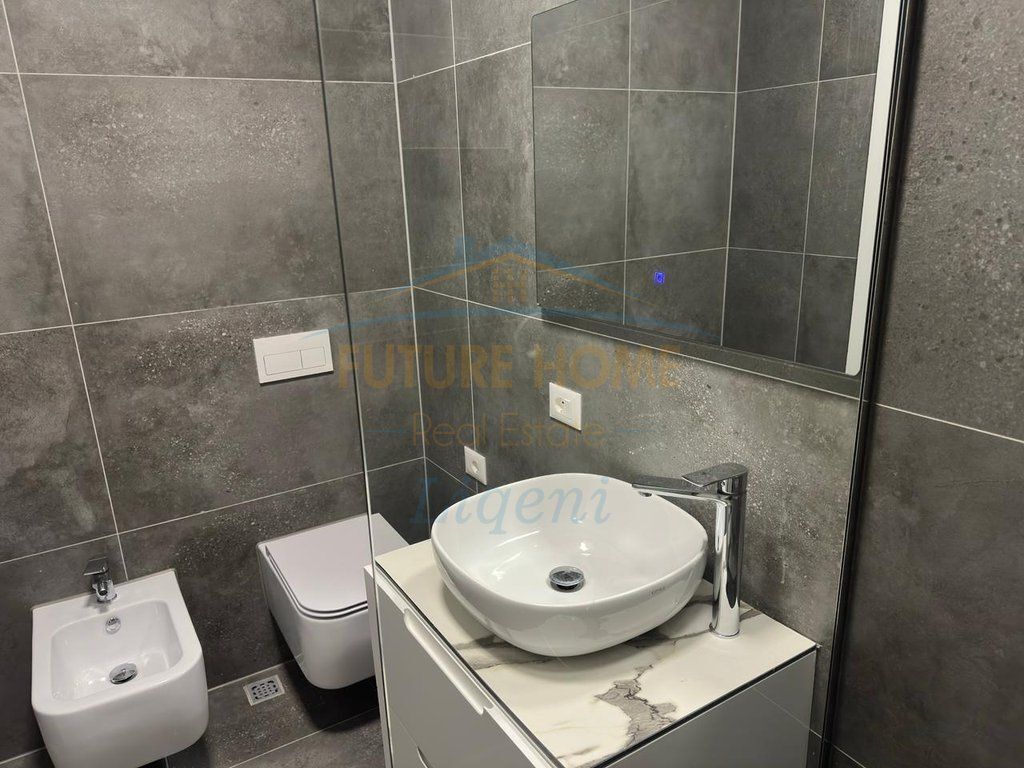 Affitto, Appartamento 2+1+Posto Auto, Complesso Forest, Tirana