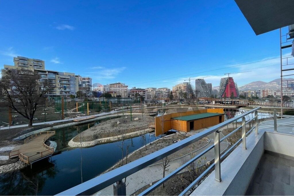 We offer a 3+1 apartment with parking space for rent near the Zoo Garden.