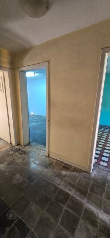 Apartament 2+1 ne Shitje 21 Dhjetori Tirane