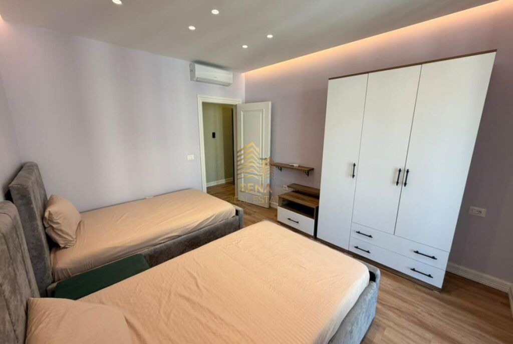 Rent,Apartment 3+1+2+2Blk, Erli-Porcelan Complex ,1000 Euro/Month