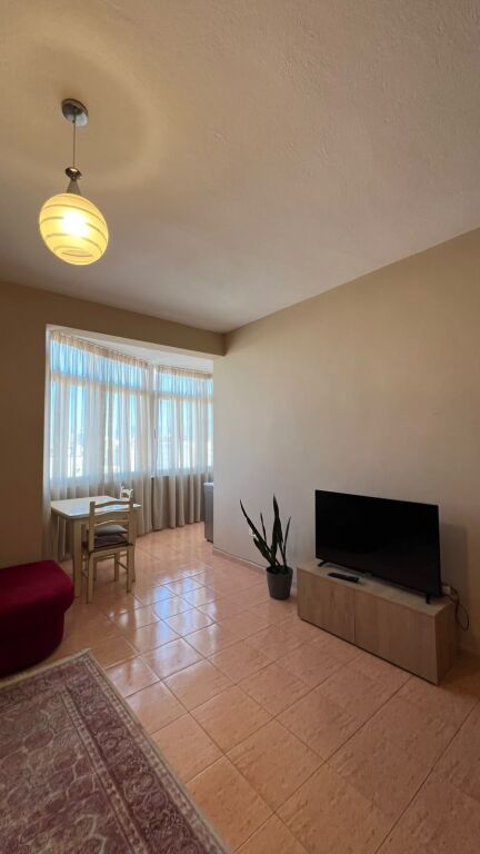 🏡 APARTAMENT 1+1 ME QIRA | QENDËR – MINISTRIA E DREJTËSISË