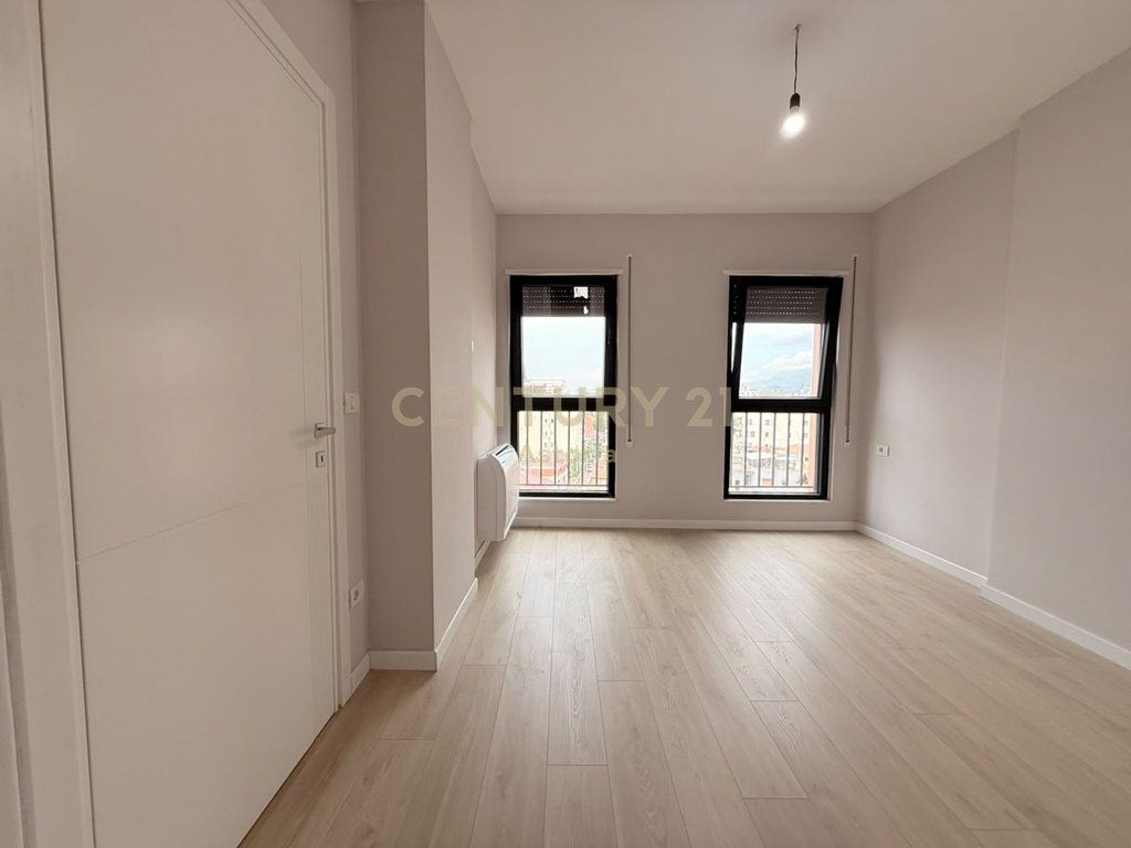APARTMENT FOR RENT FOR OFFICE/RESIDENCE 2+1+2 NEAR RED SCHOOL, TIRANA 800 € /Month