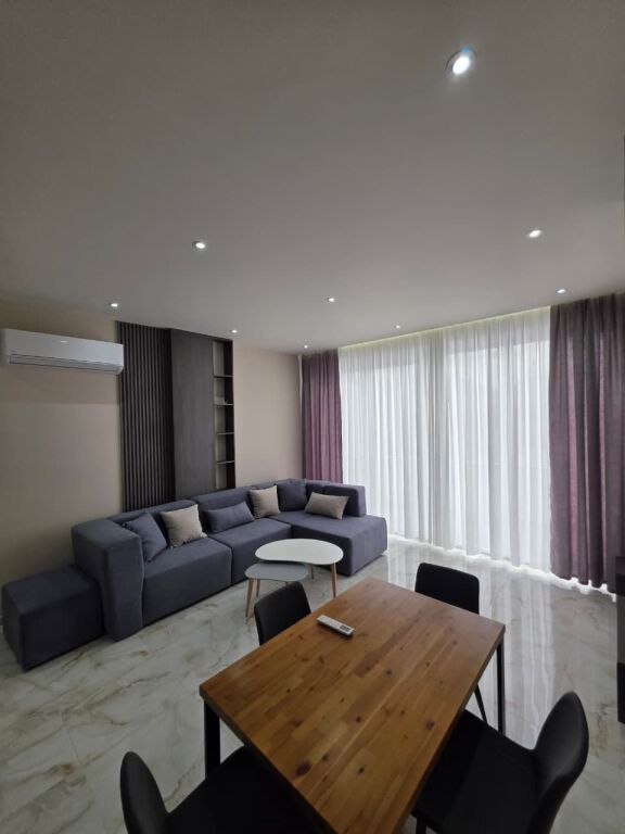 🏡 APARTAMENT 1+1 ME QIRA