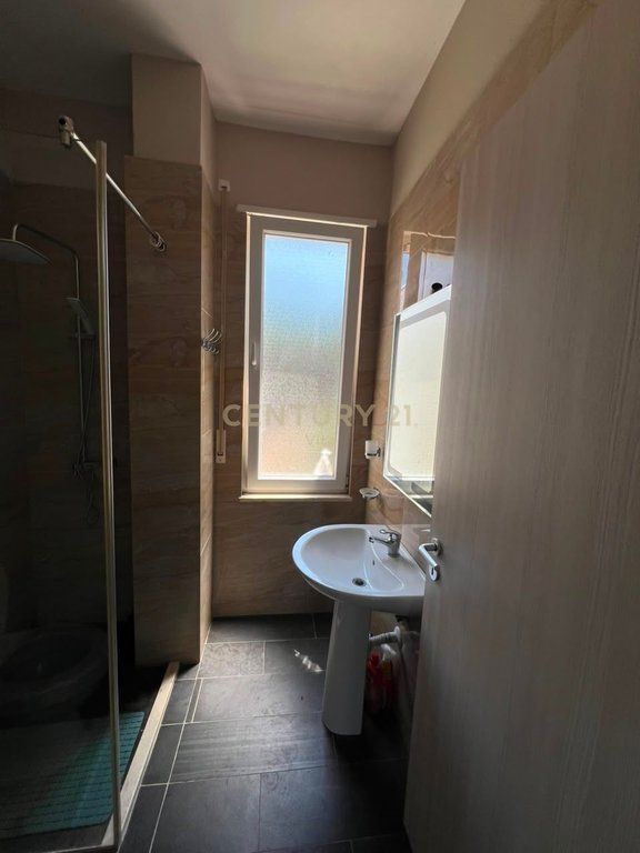 Apartament 2+1 me Verandë në Shitje, Gjiri i Lalzit – Lura 3!!