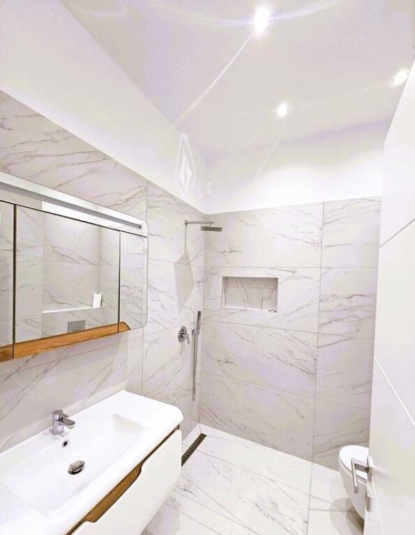 Jepet apartament 2+1 me qira tek Rezidenca Aura, Tirane!