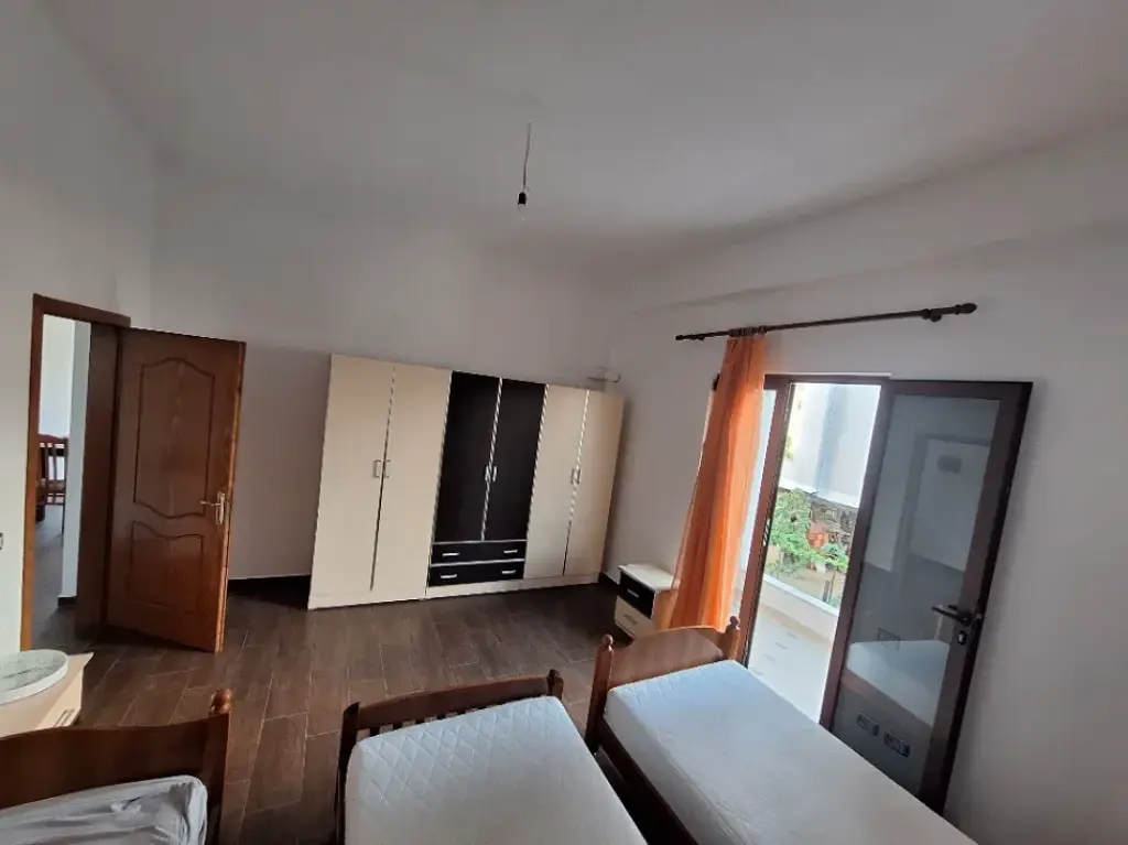 APARTAMENT 1+1. 37000 LEKE.VILAT GJERMANE