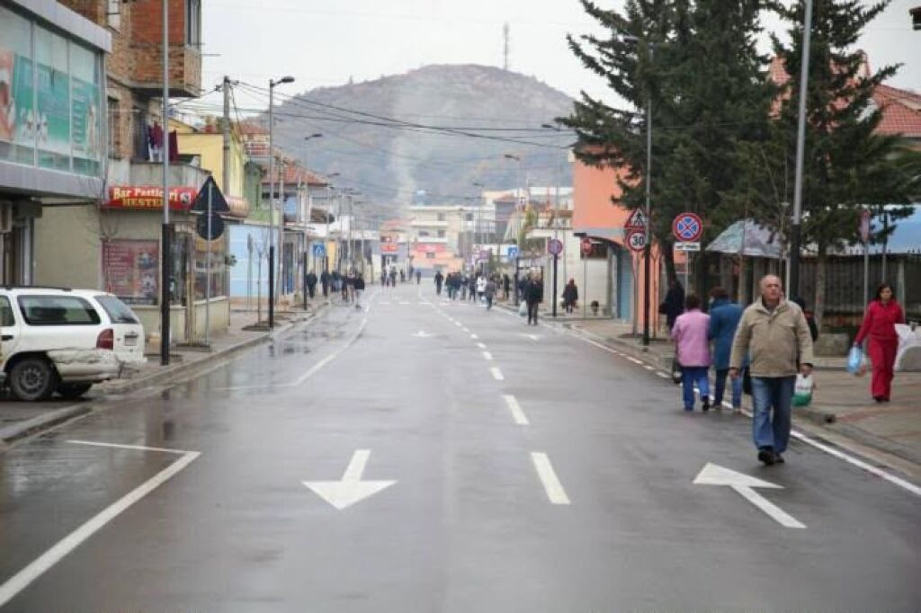 Ambient Biznesi për Shitje – Kombinat