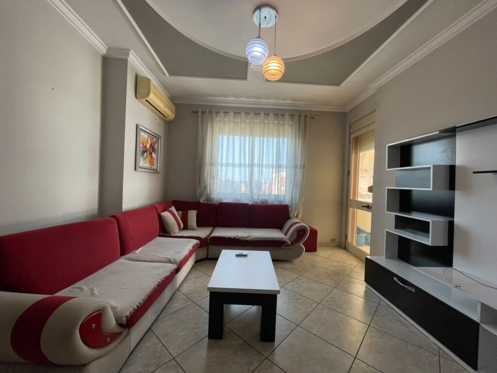 Apartament 2+1 per qira prane Hotel Marinaj ne Astir.