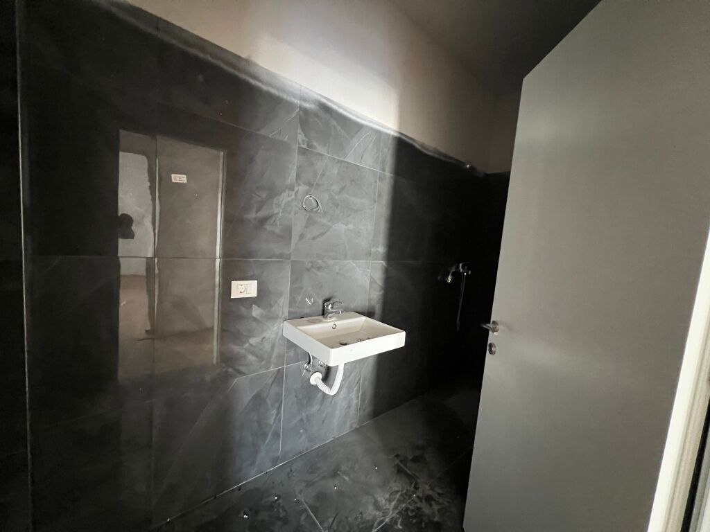 Qera, Apartament 2+1+2+ depo Porta Tirana E Re Sauk