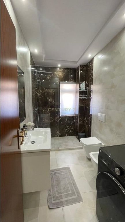 Qira, Apartament 2+1+2, Sheshi Willson