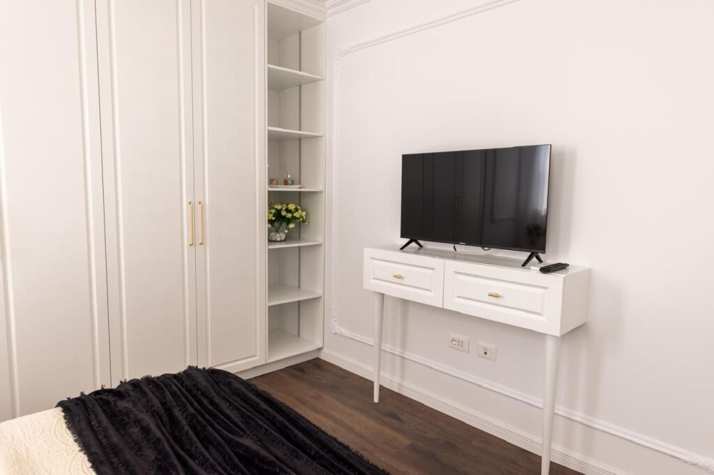 Apartment 1+1 for rent Astir Near Vila L  ID 5569