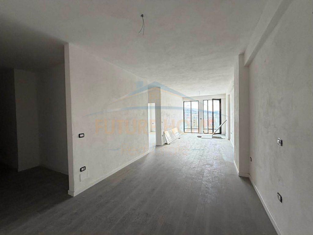 In vendita, Appartamento 2+1+2, Residenza Turdiu, Campo di Aviazione.