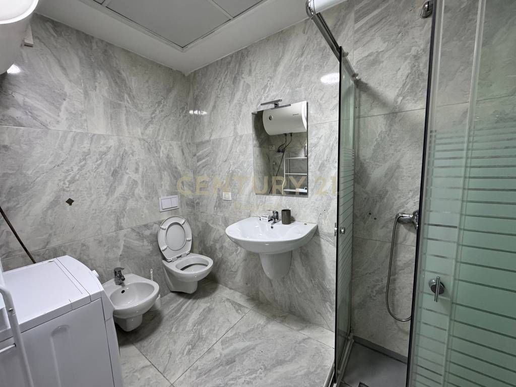 FIORI DI BOSKO, JAPIM ME QIRA APARTAMENT 2+1+2 ! 700 € /Muaj 65,000 Lekë /Muaj