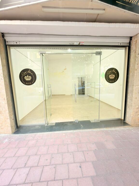 BUSINESS PREMISES FOR RENT ON THE MAIN BOULEVARD, DURRES