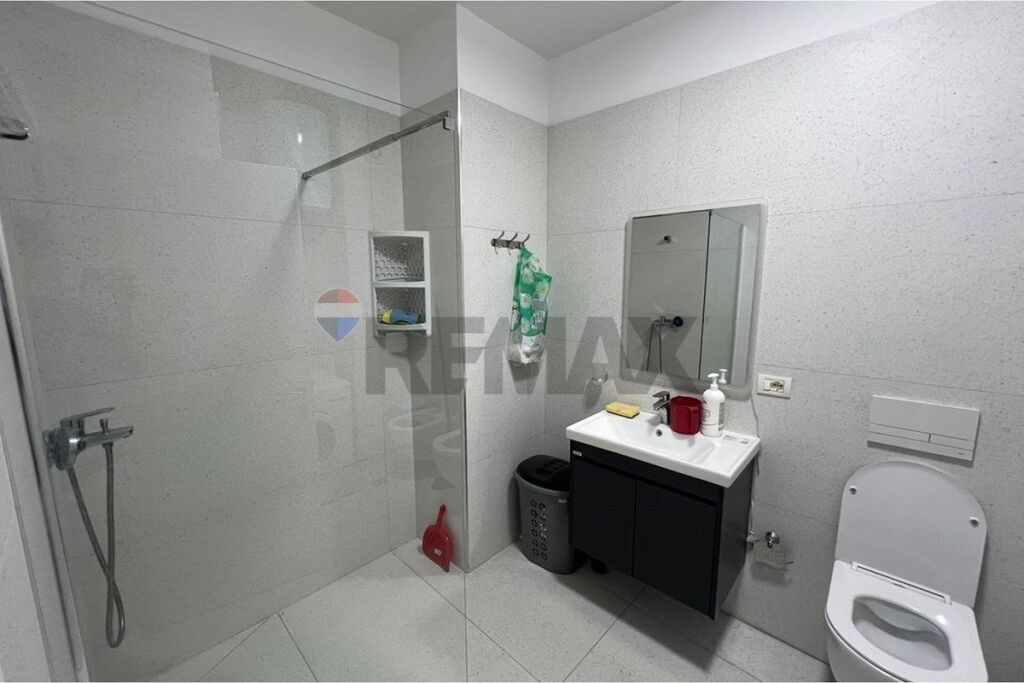 Jepet me qira apartament 2+1+2+ Parkim!