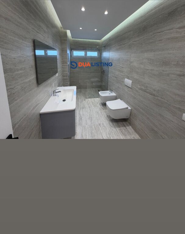 Shes apartament 2+1 me planimetri perfekte te 21 Dhjetori