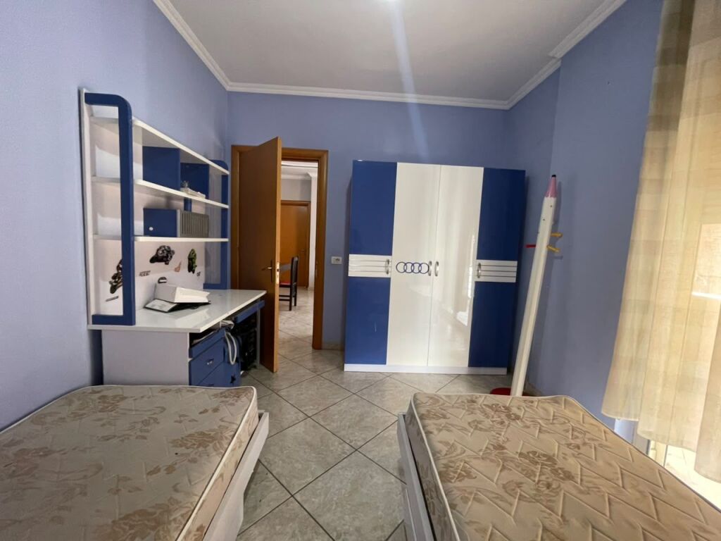 Apartament 2+1 per qira prane Hotel Marinaj ne Astir.