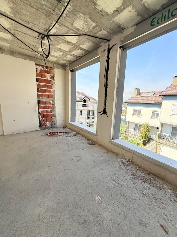 🏡 VILLA SU 3 PIANI IN VENDITA – VICINO A TEG