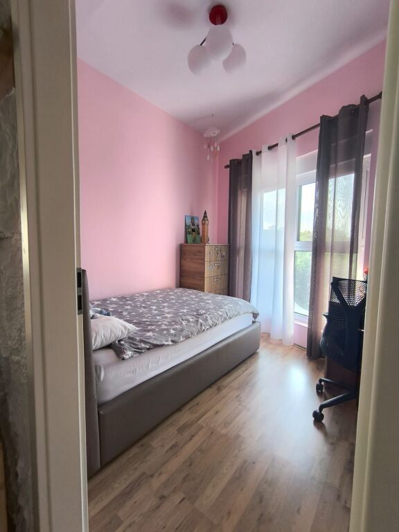 Shitet apartament, Mangalem 2+1+2+ parkim