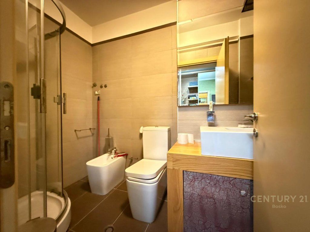 SHITET, APARTAMENT 2+1+2 ME GARAZH NE HYRJE TE DON BOSKO