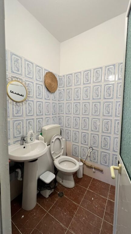 Shitje | Ambjent Biznesi | Rruga e Kavajës | 330000 €
