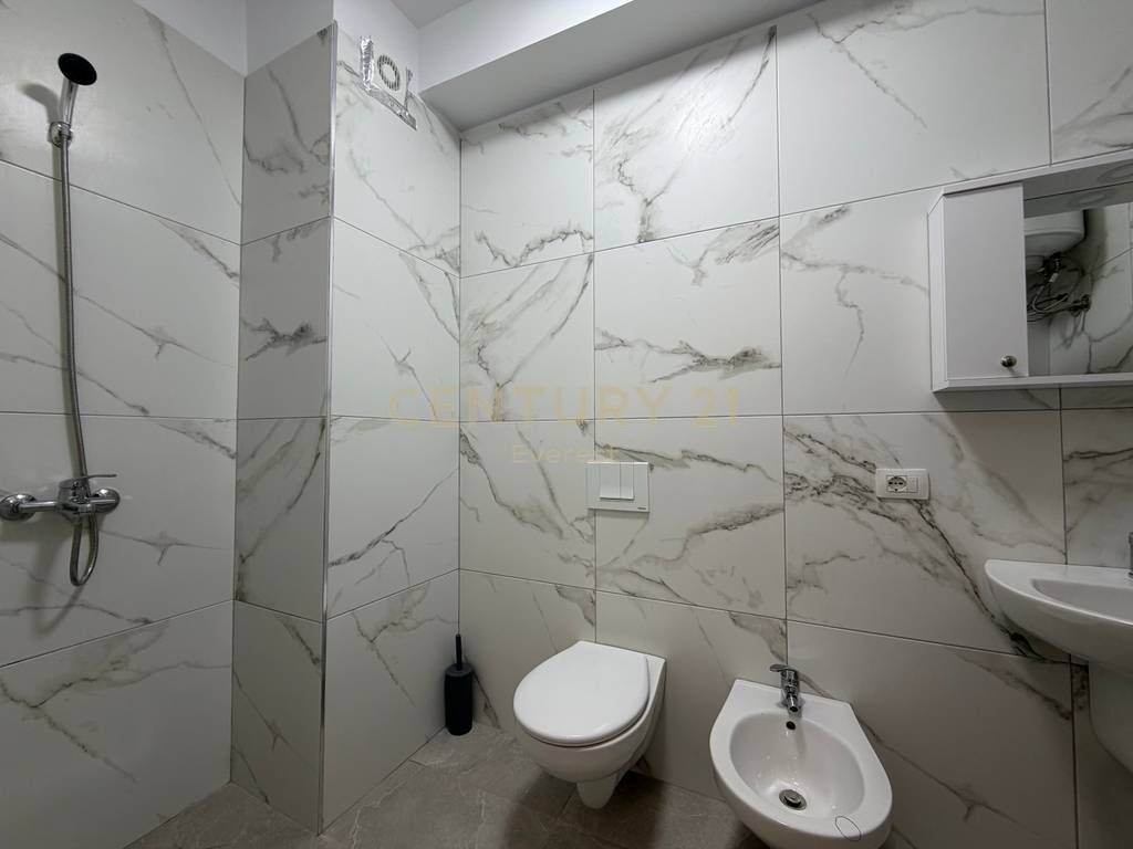 Laprake, Apartament 1+1 me Qira 550 € /Muaj 50,000 Lekë /Muaj