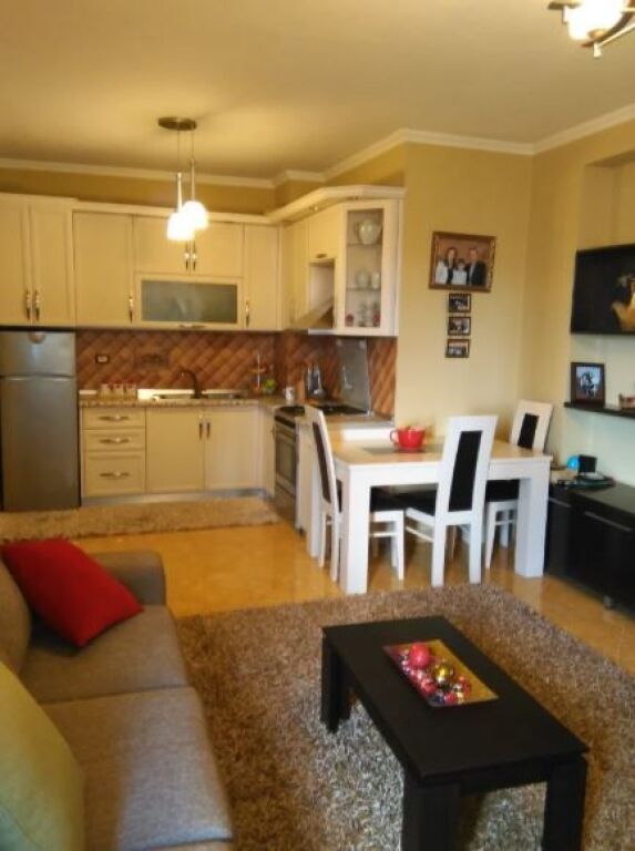 Appartamento 1+1 in vendita a Oxhaku, vicino alla Moschea Xhura  ID 5547