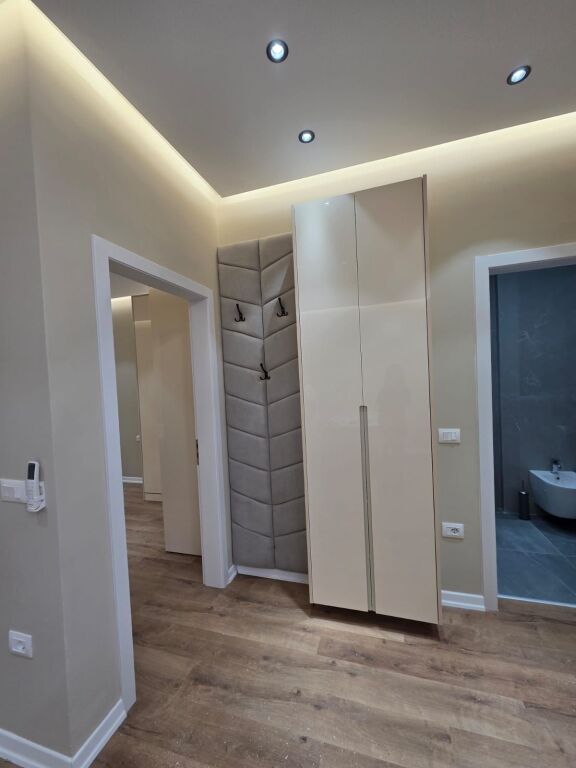 Jepet me qira apartament 1+1