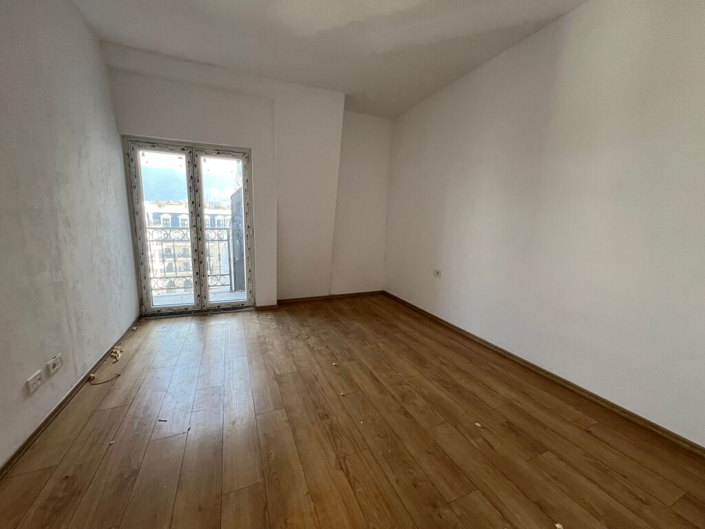 Qera, Apartament 1+1 Porta Tirana e Re Sauk