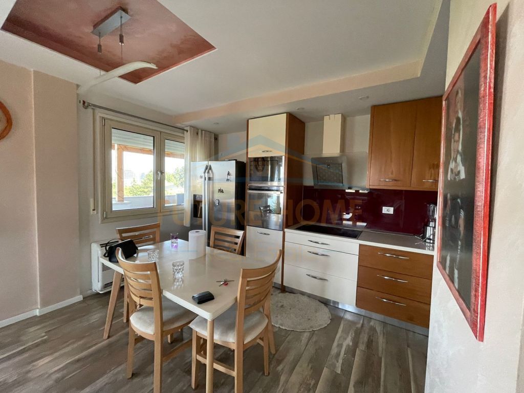 Shitet, Apartament 3+1+2, Kopshti Botanik PRO