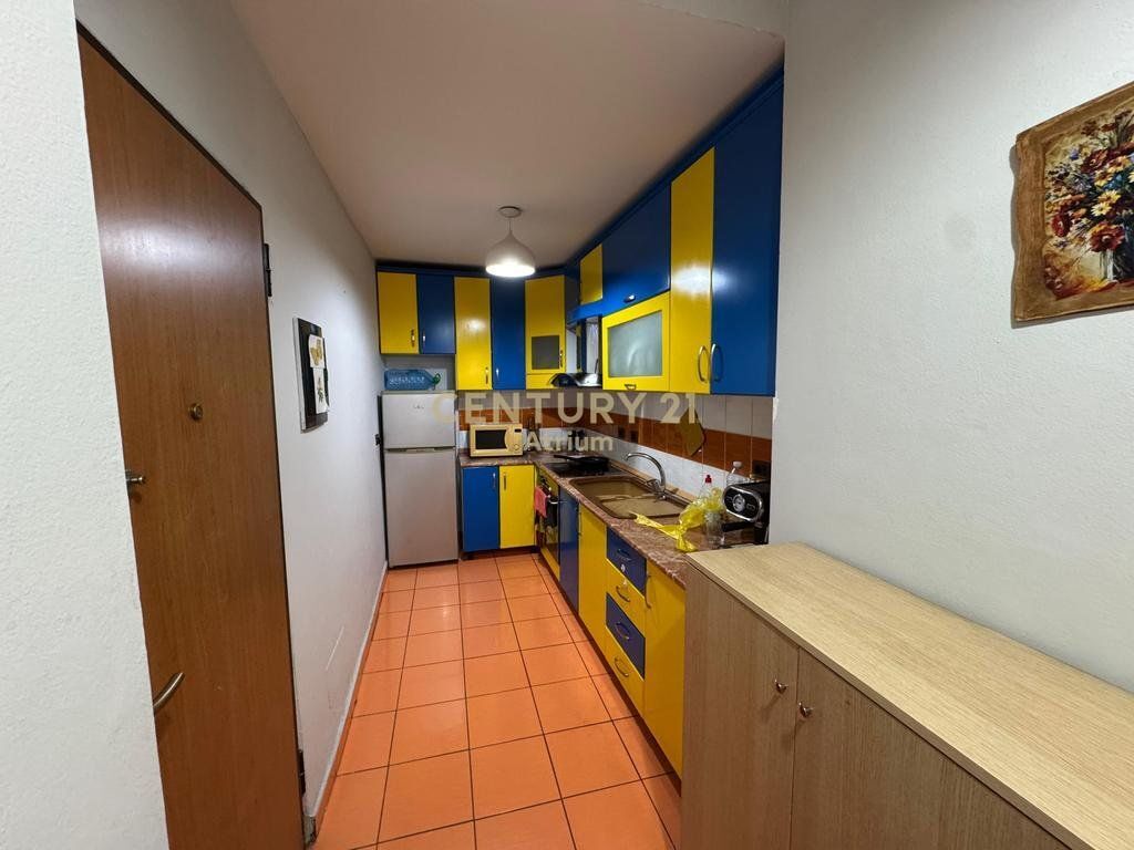 AFFITTO APPARTAMENTO 2+1+2+VERANDA A KMY LAPRAKE! 600 € /Mese 550 Lekë /Mese