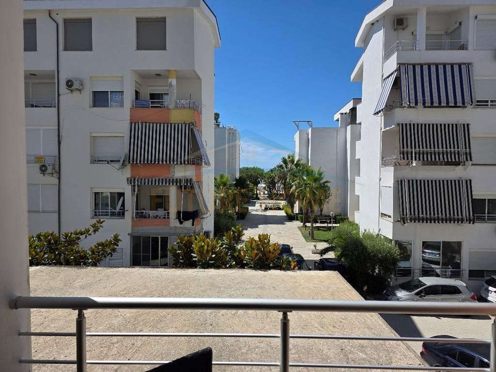 Shitet, Apartament 1+1+Depo, Qerret, Kavaje