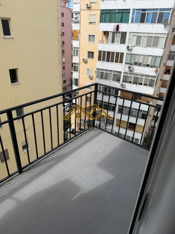 SHITET APARTAMENT 1+1 FLORIDA PLAZH DURRES